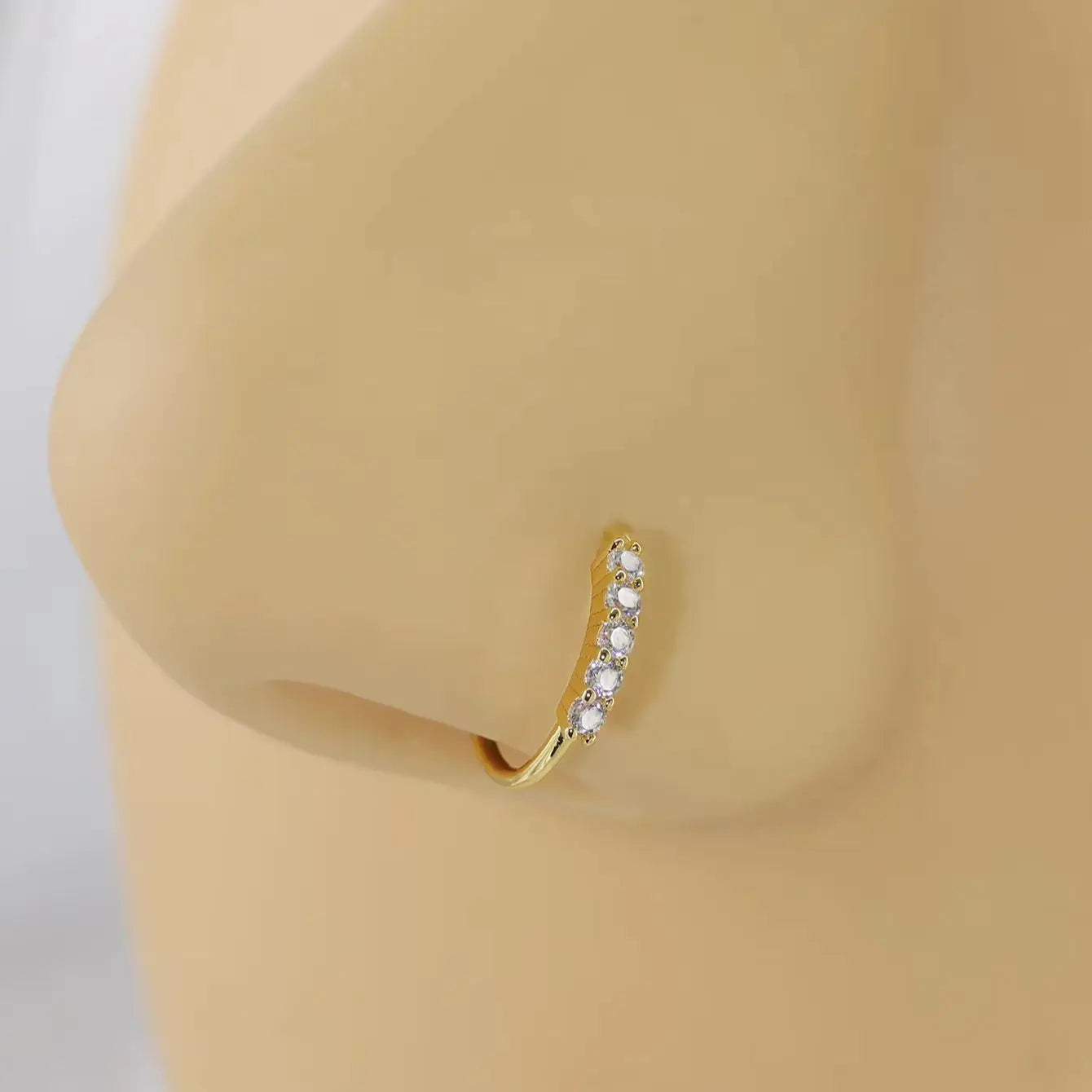 Éclat Impérial™ – Anneau de Nez Serti de Zircons