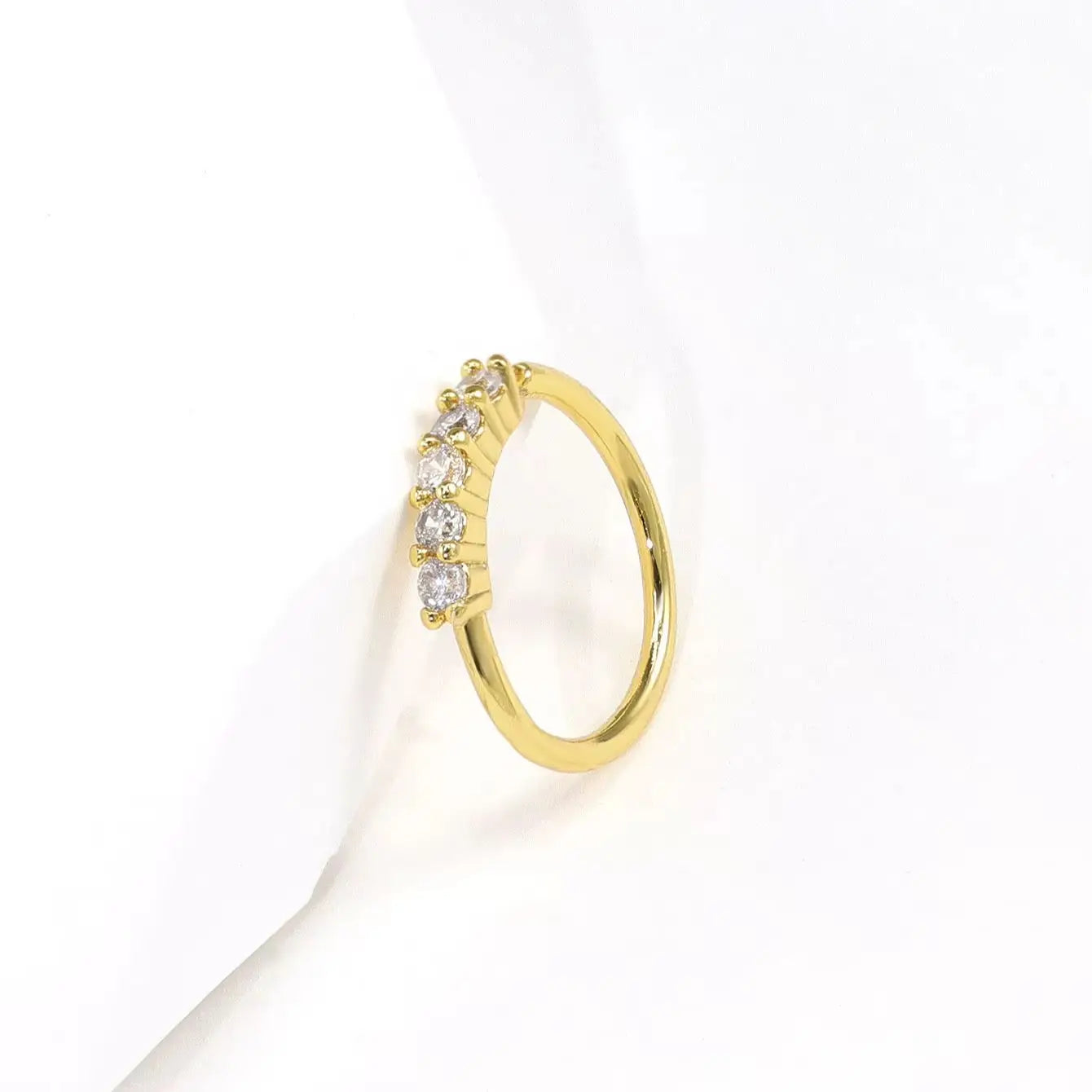 Éclat Impérial™ – Anneau de Nez Serti de Zircons