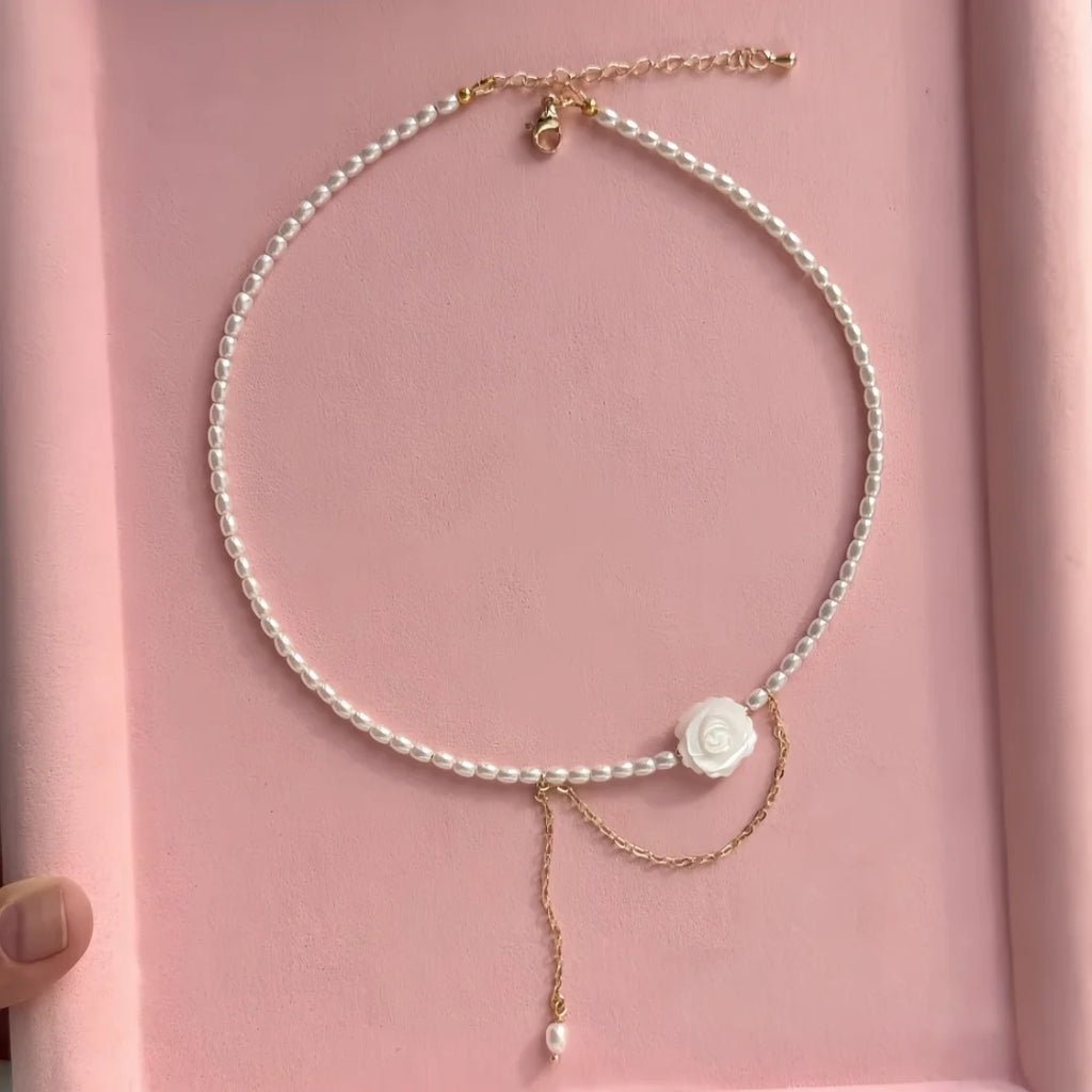 Collier Étoile de Perles – Élégance Argentée