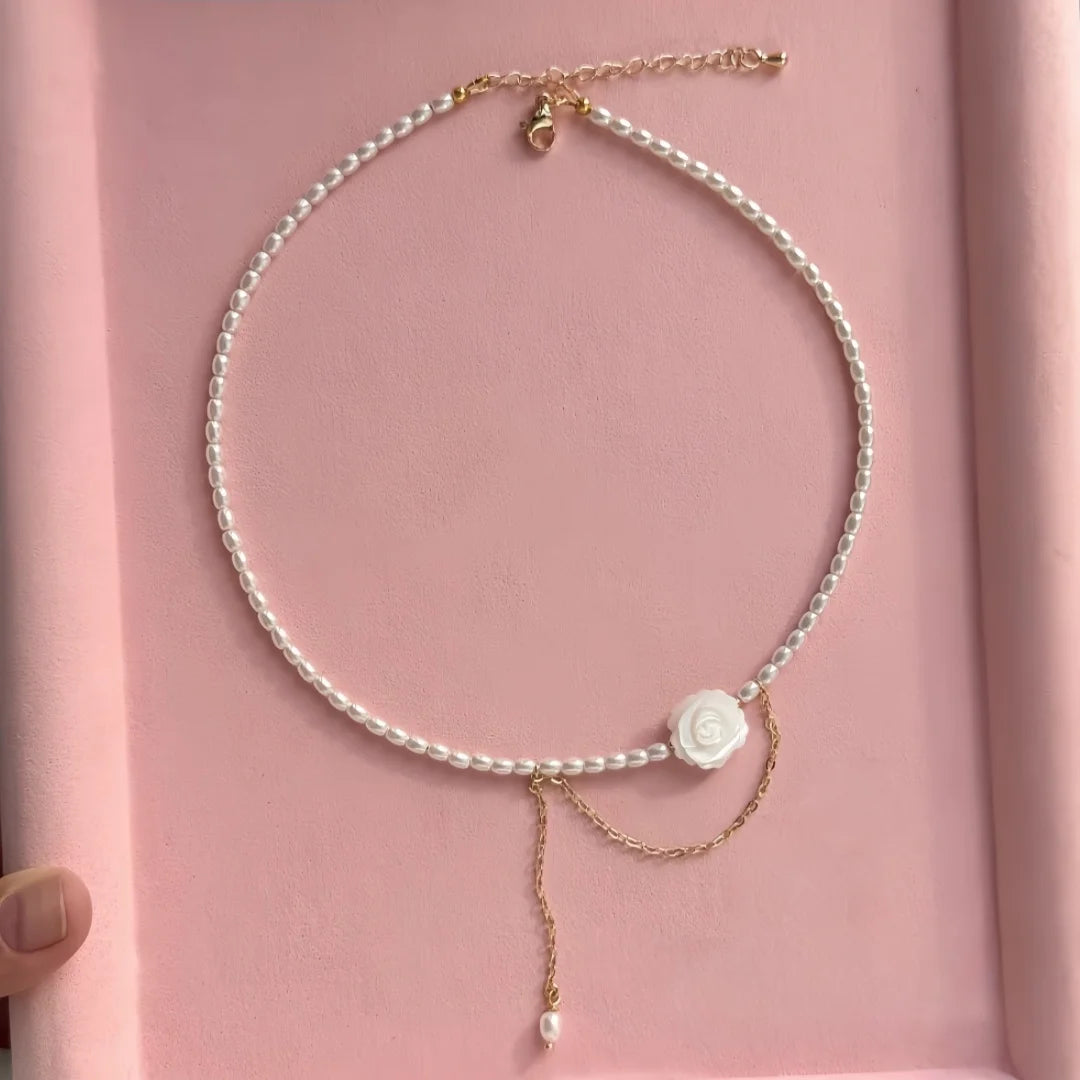 Collier Étoile de Perles – Élégance Argentée
