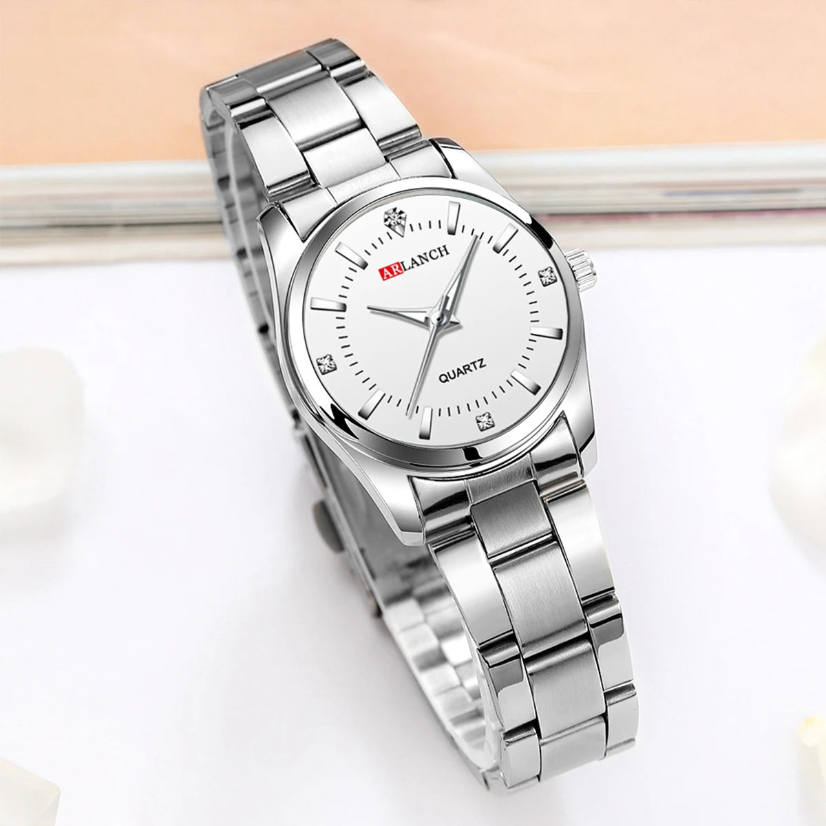 Montre Femme Héritage – Élégance Contemporaine en Acier Inoxydable