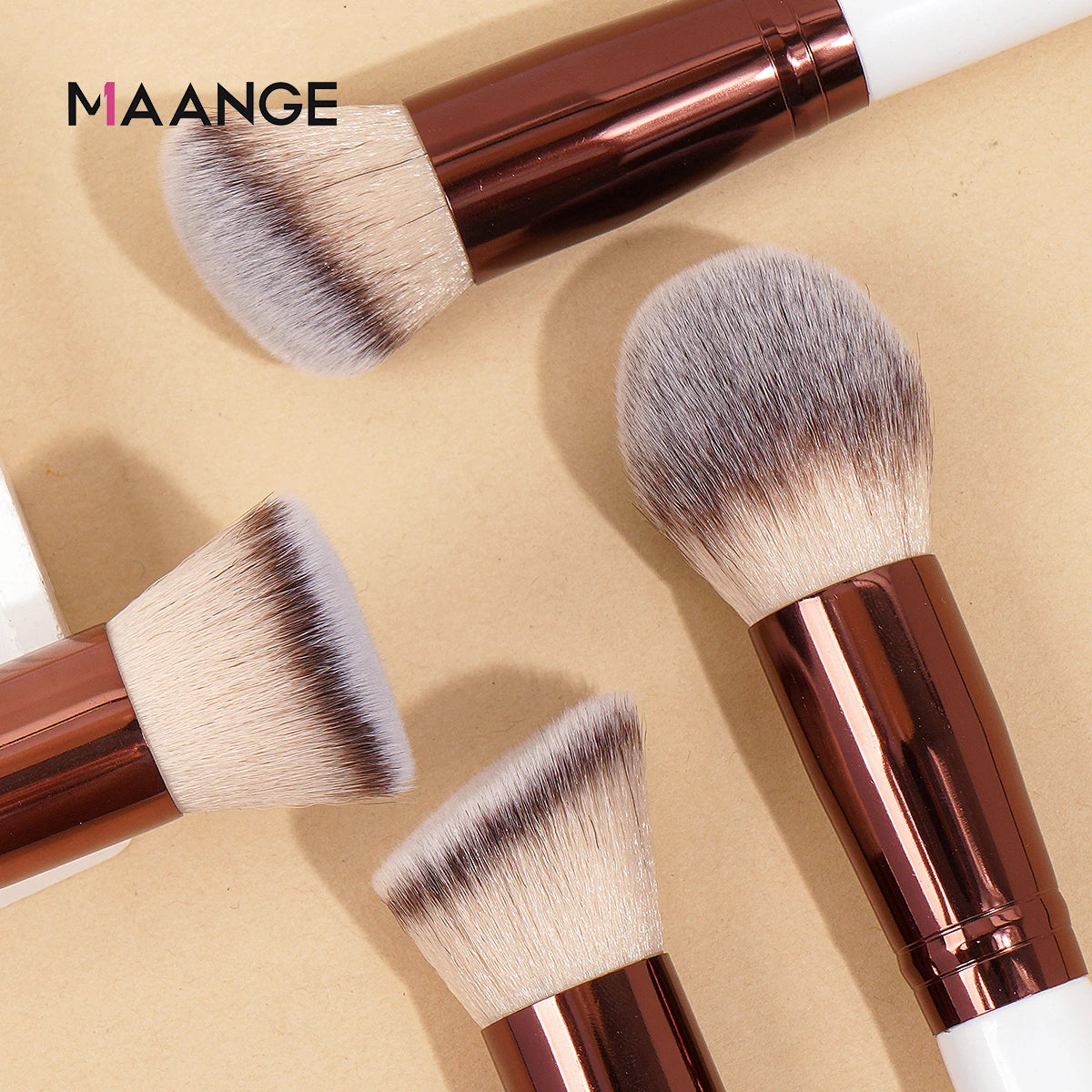 Pinceaux de Maquillage Signature 4 Pièces – Précision Professionnelle & Finition Haute Définition ✨
