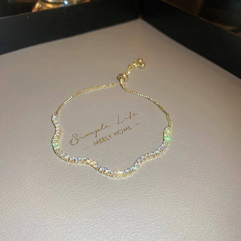 Bracelet Signature Ondulé en Cristal