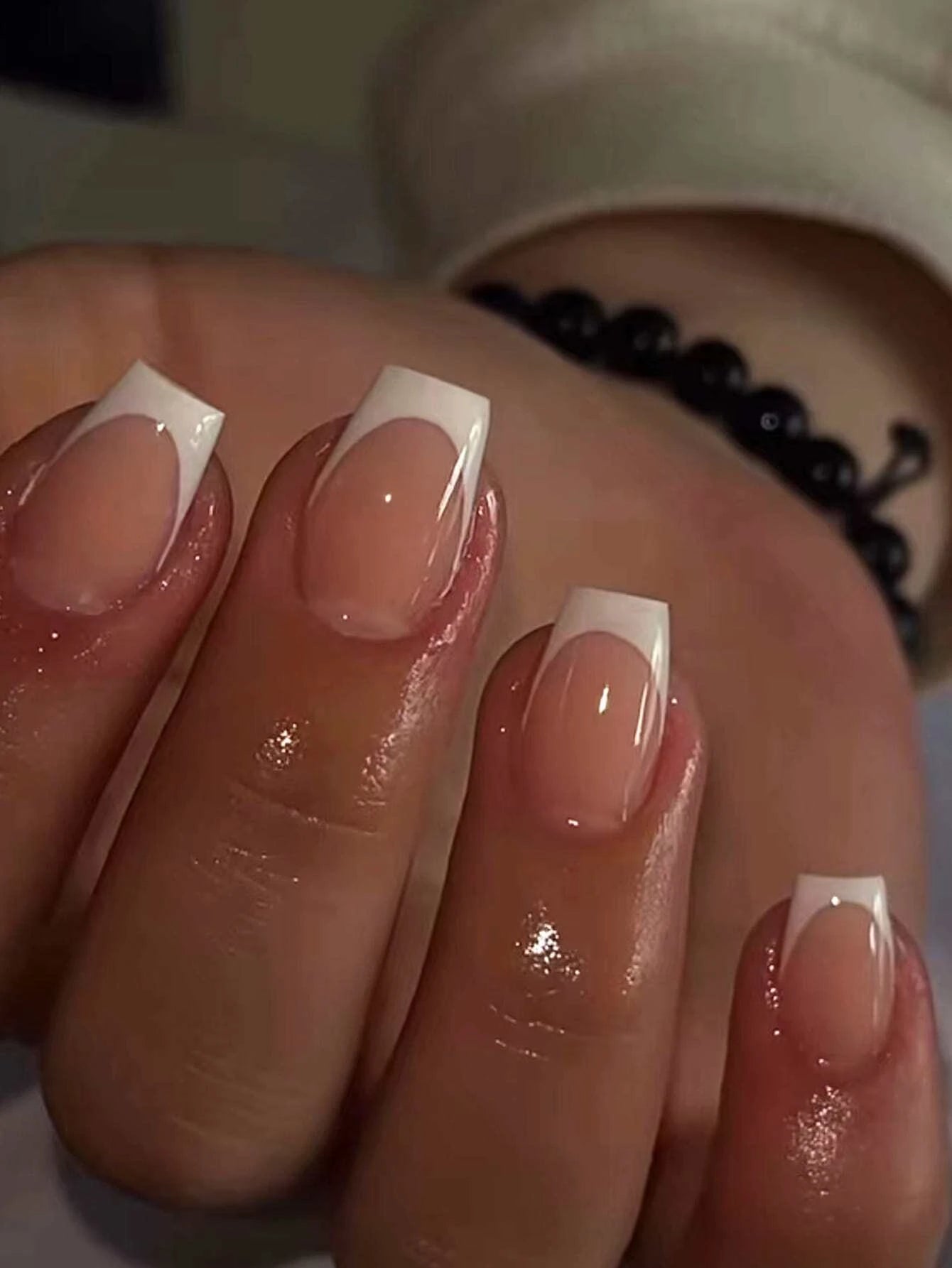 Kit de 24 Faux Ongles French-Manucure élégante en quelque minute