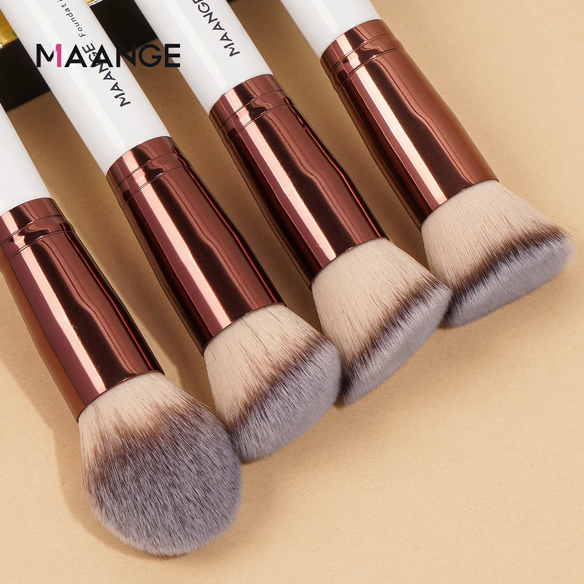 Pinceaux de Maquillage Signature 4 Pièces – Précision Professionnelle & Finition Haute Définition ✨