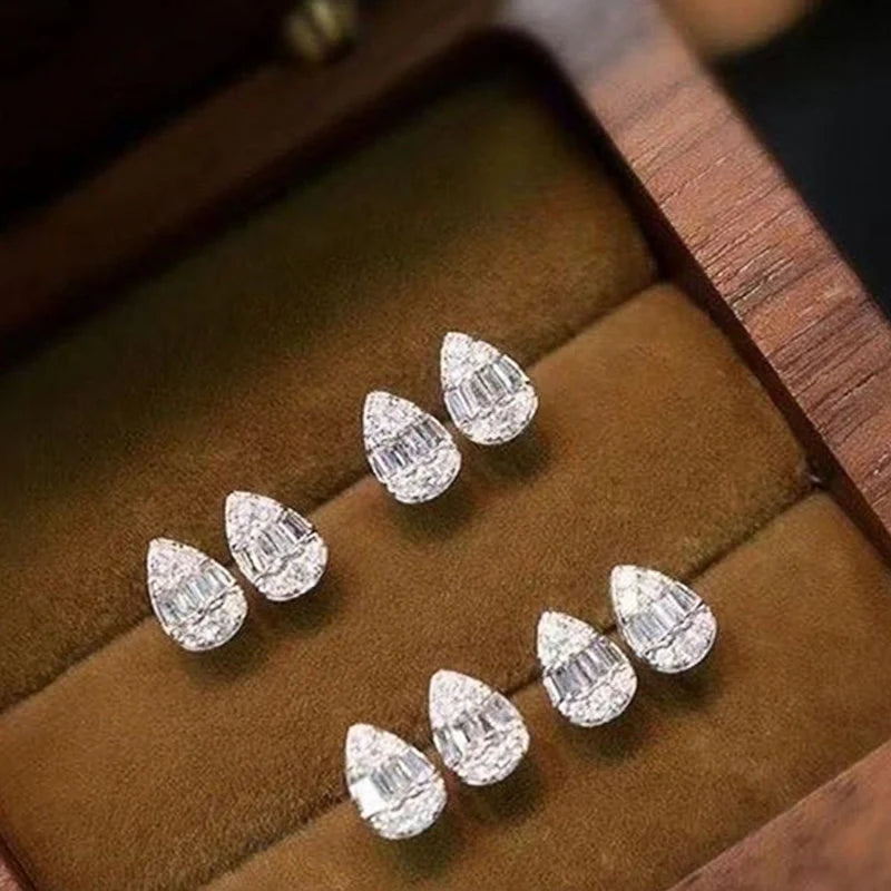 Diamant Élégance™ – Boucles d’Oreilles Goutte au Design Haute Joaillerie