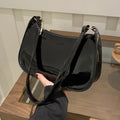 Sac à Main Verni Rouge – Élégance Rétro pour Femme